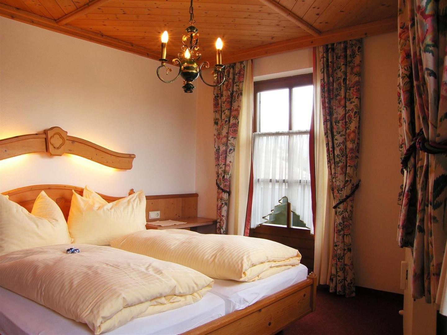 Haus Am Platz - Weitgasser Altenmarkt im Pongau Luaran gambar